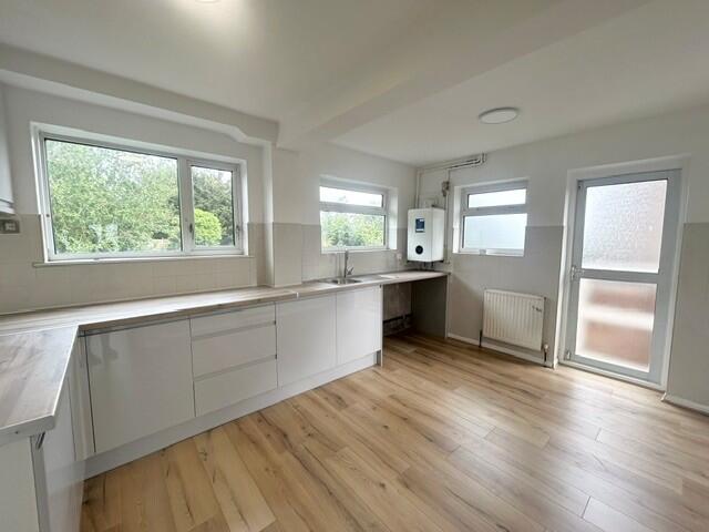 3 bed Detached for rent in Romford. From Bairstow Eves Lettings - Romford 3 bed Detached for rent in Romford. From Bairstow Eves Lettings - Romford
