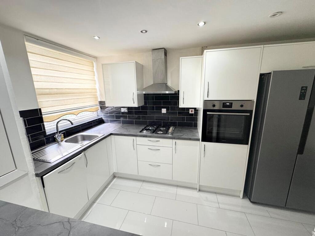 2 bed Detached for rent in Romford. From Bairstow Eves Lettings - Romford 2 bed Detached for rent in Romford. From Bairstow Eves Lettings - Romford