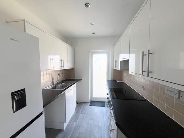 3 bed Detached for rent in Romford. From Bairstow Eves Lettings - Romford 3 bed Detached for rent in Romford. From Bairstow Eves Lettings - Romford