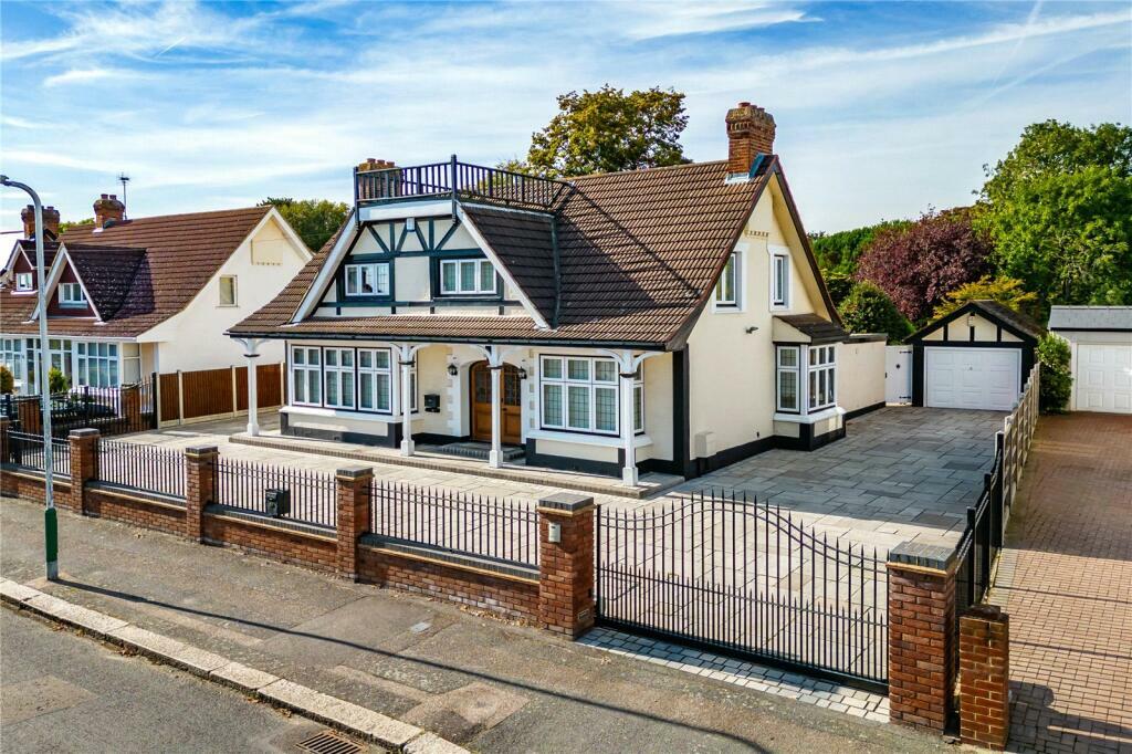 4 bed Detached House for rent in Hornchurch. From Bairstow Eves - Lettings - Barkingside