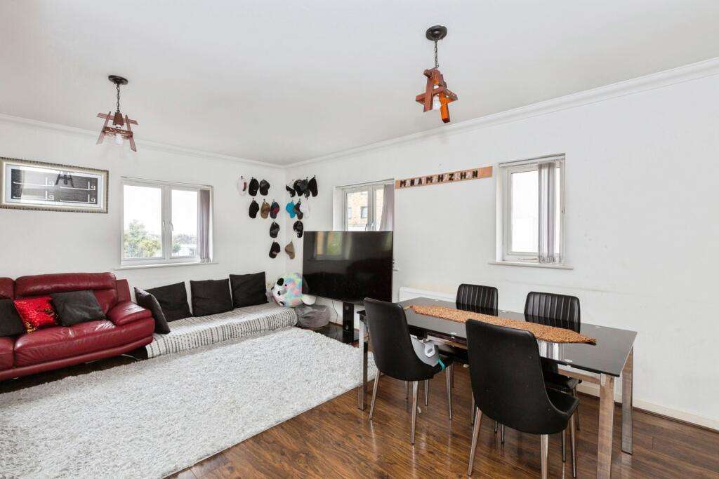 2 bed 1st Floor Flat for rent in Ilford. From Bairstow Eves - Lettings - Barkingside