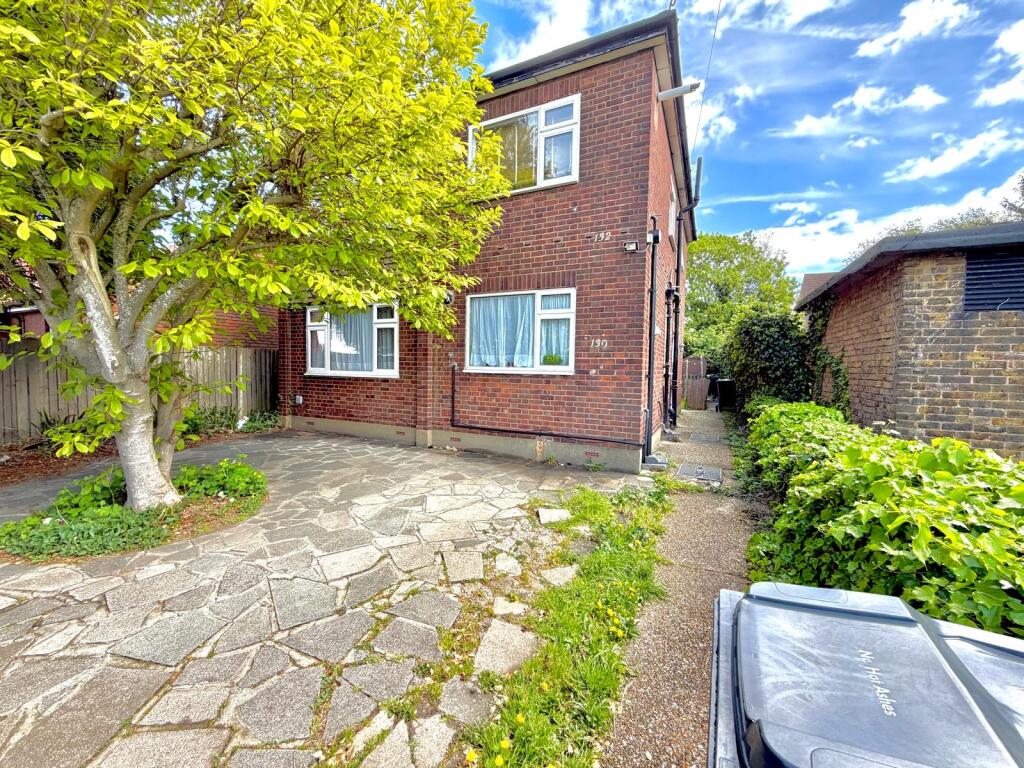 2 bed Annexe for rent in Ilford. From Bairstow Eves - Lettings - Barkingside