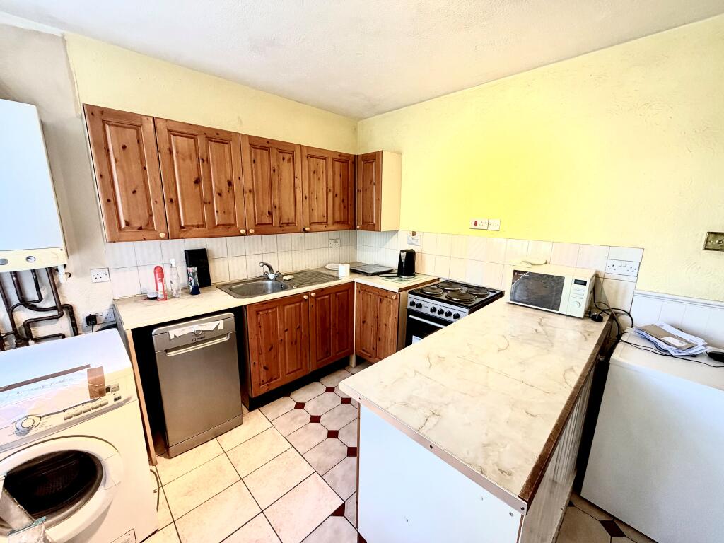 3 bed Detached for rent in Romford. From Bairstow Eves - Lettings - Barkingside