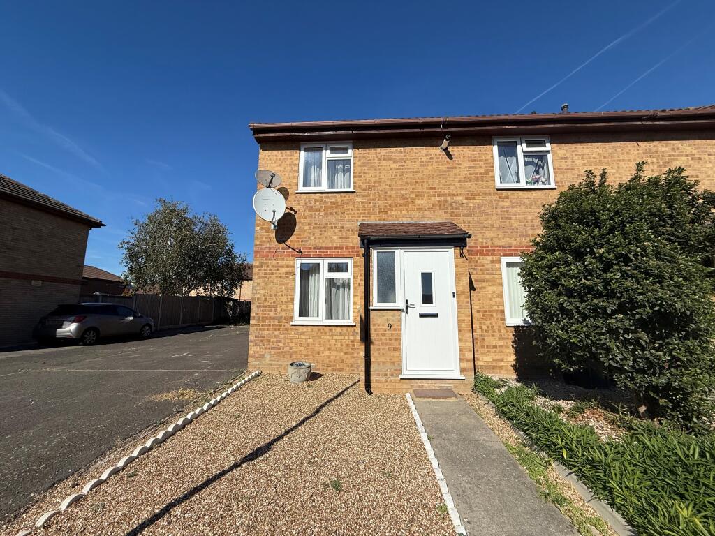 2 bed Detached for rent in Chigwell Row. From Bairstow Eves - Lettings - Barkingside 2 bed Detached for rent in Chigwell Row. From Bairstow Eves - Lettings - Barkingside