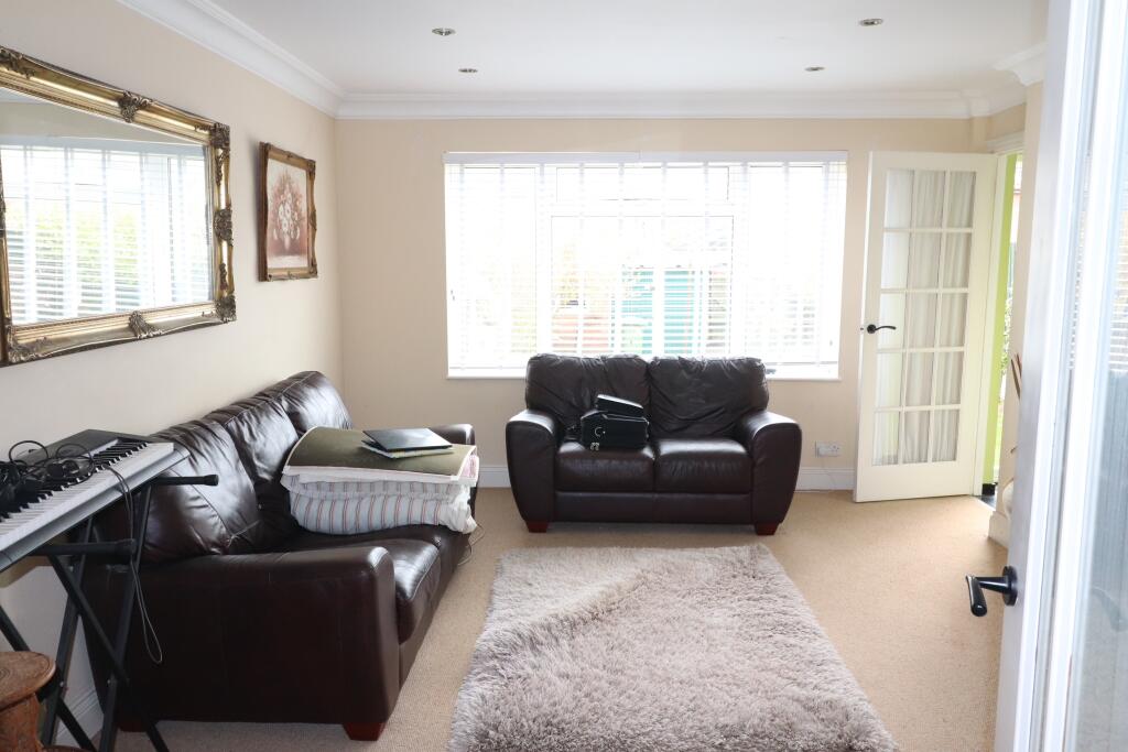 3 bed Town House for rent in Basildon. From Bairstow Eves Lettings - Basildon