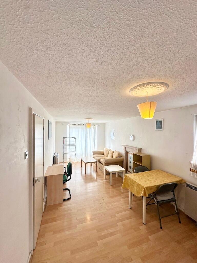 2 bed 1st Floor Flat for rent in Nottingham. From Bairstow Eves - Beeston 2 bed 1st Floor Flat for rent in Nottingham. From Bairstow Eves - Beeston