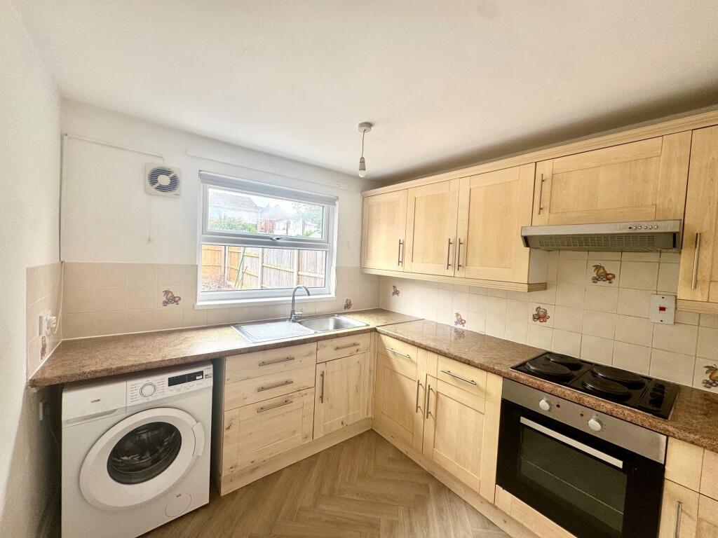 3 bed Mid Terraced House for rent in West Bridgford. From Bairstow Eves - Beeston 3 bed Mid Terraced House for rent in West Bridgford. From Bairstow Eves - Beeston