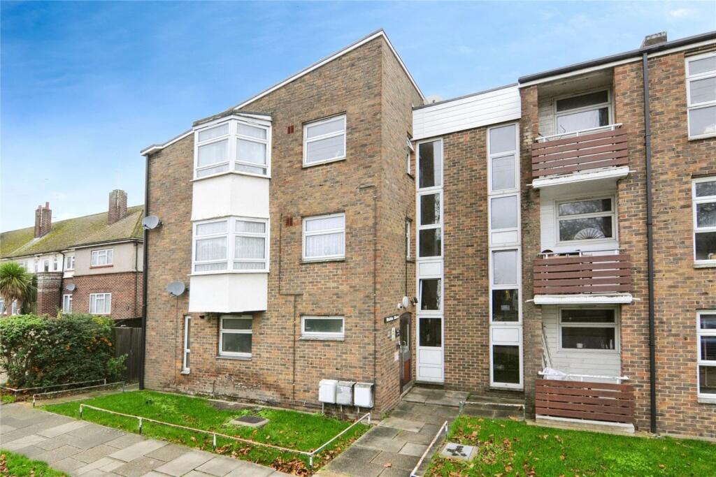 4 bed Detached for rent in Brentwood. From Bairstow Eves Lettings - Brentwood 4 bed Detached for rent in Brentwood. From Bairstow Eves Lettings - Brentwood