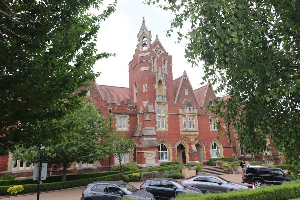 4 bed Apartment for rent in South Weald. From Bairstow Eves Lettings - Brentwood 4 bed Apartment for rent in South Weald. From Bairstow Eves Lettings - Brentwood