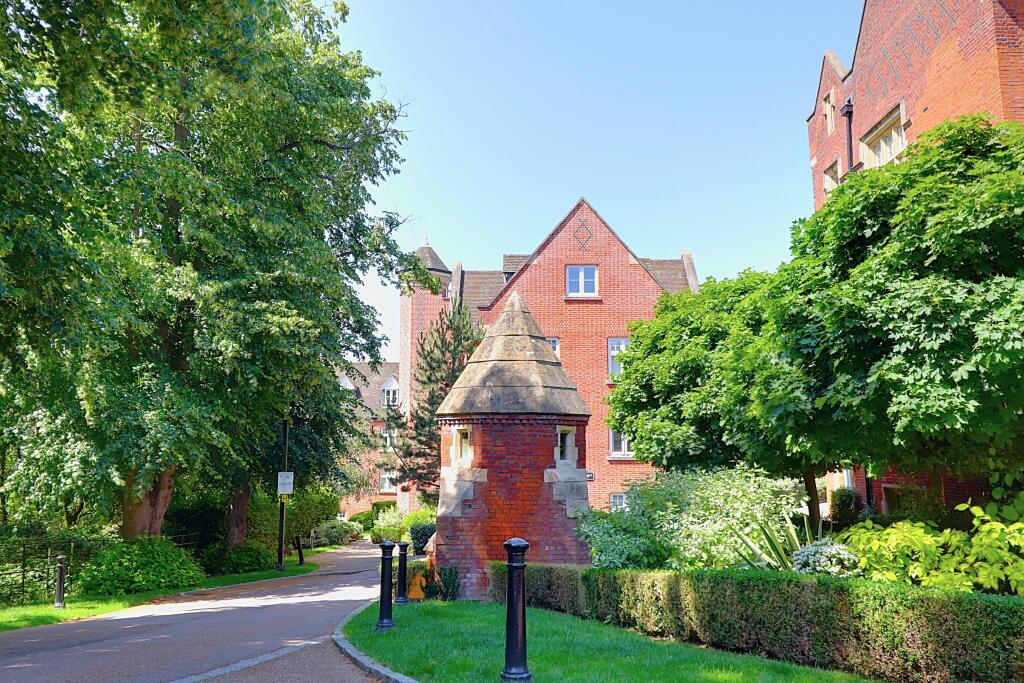 2 bed Apartment for rent in South Weald. From Bairstow Eves Lettings - Brentwood