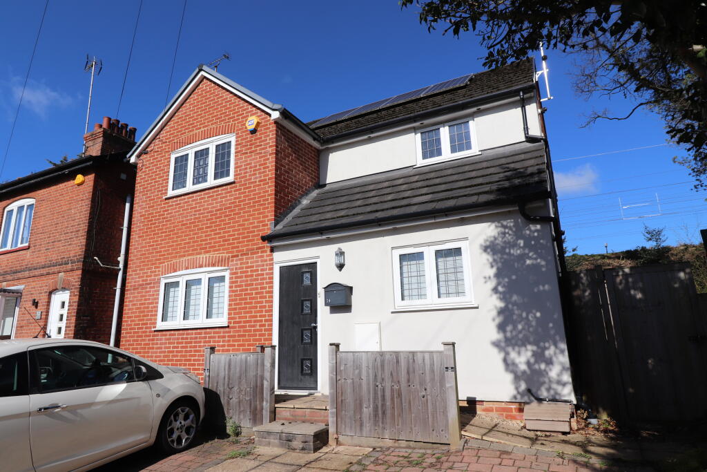 2 bed Apartment for rent in Ingrave. From Bairstow Eves Lettings - Brentwood 2 bed Apartment for rent in Ingrave. From Bairstow Eves Lettings - Brentwood