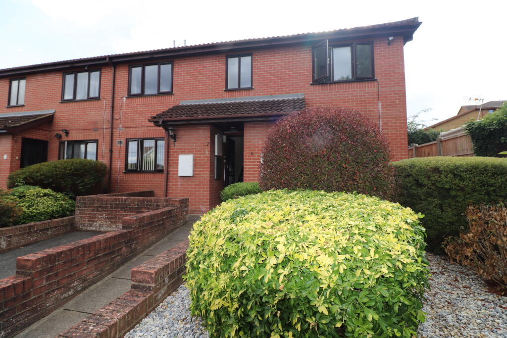 1 bed Apartment for rent in Billericay. From Bairstow Eves Lettings - Brentwood 1 bed Apartment for rent in Billericay. From Bairstow Eves Lettings - Brentwood
