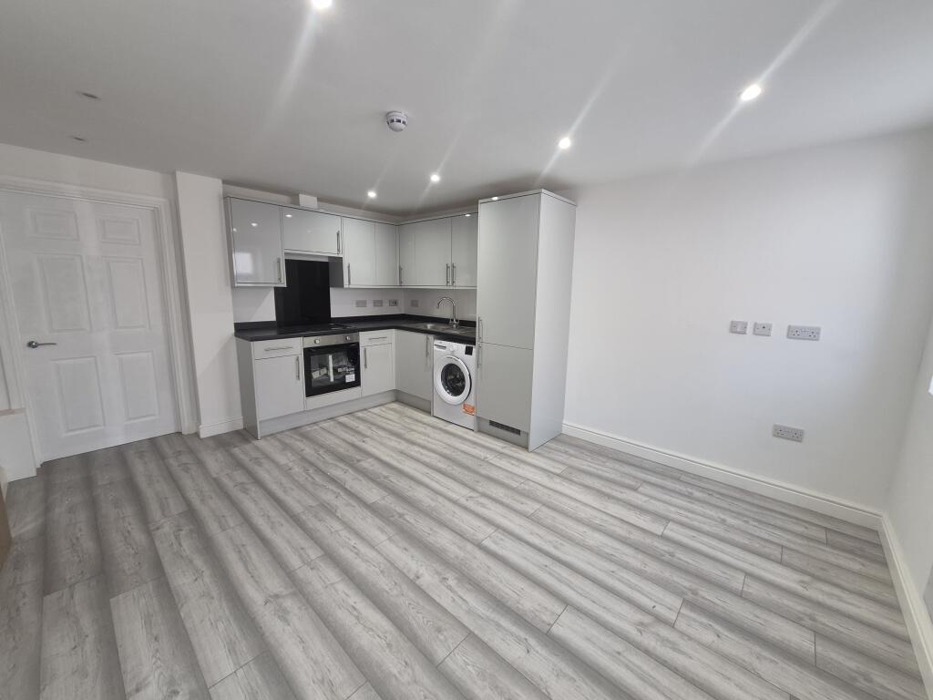 2 bed 1st Floor Flat for rent in Nottingham. From Bairstow Eves - Carlton
