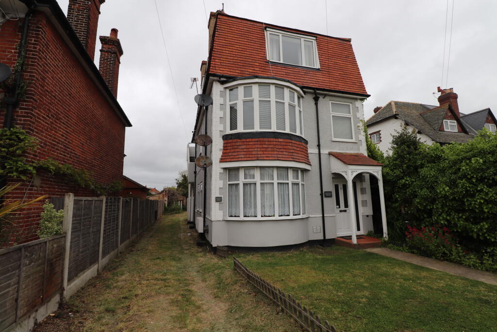 2 bed Apartment for rent in Clacton-on-Sea. From Bairstow Eves Lettings - Clacton on Sea 2 bed Apartment for rent in Clacton-on-Sea. From Bairstow Eves Lettings - Clacton on Sea