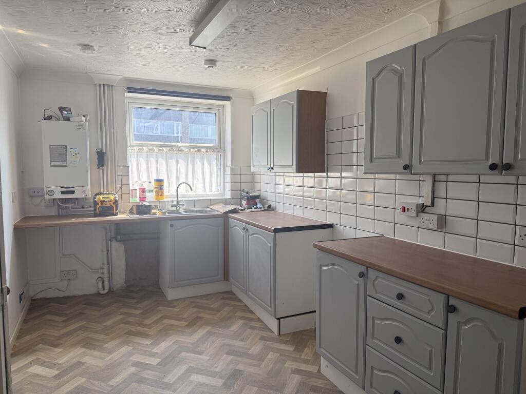 4 bed Mid Terraced House for rent in Clacton-on-Sea. From Bairstow Eves Lettings - Clacton on Sea 4 bed Mid Terraced House for rent in Clacton-on-Sea. From Bairstow Eves Lettings - Clacton on Sea