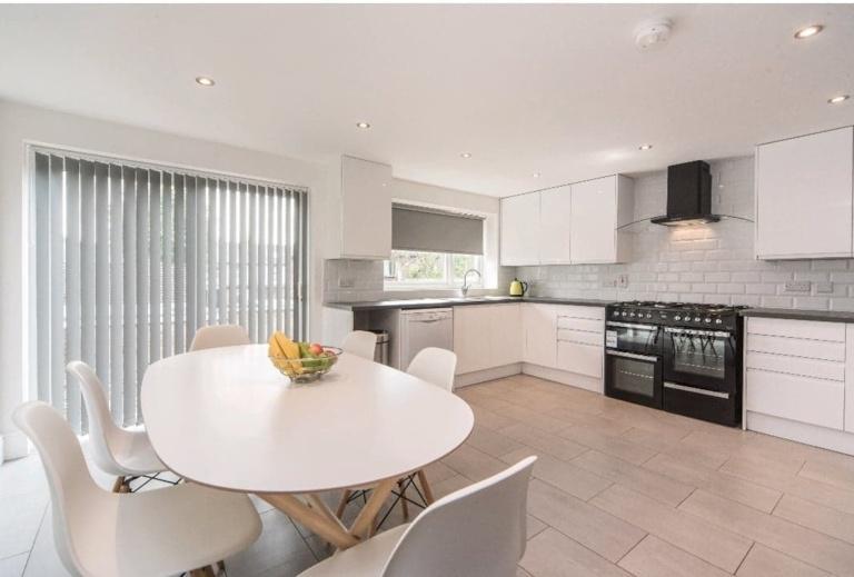 6 bed Not Specified for rent in Nottingham. From Bairstow Eves - Nottingham