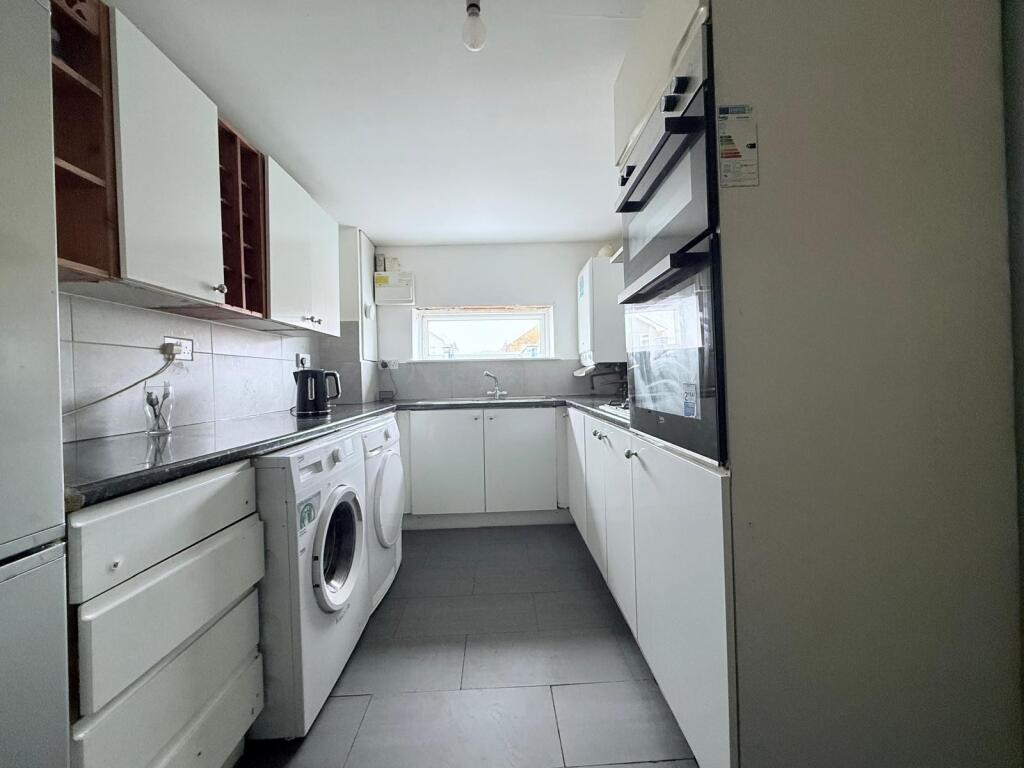 3 bed 1st Floor Flat for rent in Strelley. From Bairstow Eves - Nottingham