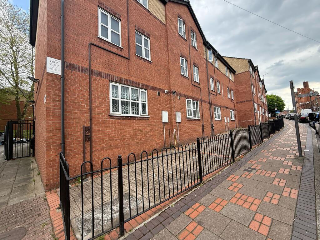 6 bed Mid Terraced House for rent in Nottingham. From Bairstow Eves - Nottingham 6 bed Mid Terraced House for rent in Nottingham. From Bairstow Eves - Nottingham