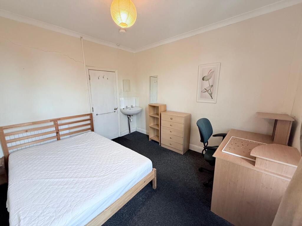 4 bed House Share for rent in Wilford. From Bairstow Eves - Nottingham 4 bed House Share for rent in Wilford. From Bairstow Eves - Nottingham