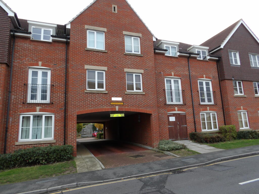 2 bed House (unspecified) for rent in Gillingham. From Bairstow Eves - Sittingbourne