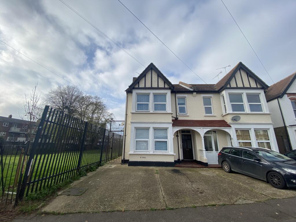 1 bed 1st Floor Flat for rent in Southend-on-Sea. From Bairstow Eves - Southend-on-Sea 1 bed 1st Floor Flat for rent in Southend-on-Sea. From Bairstow Eves - Southend-on-Sea