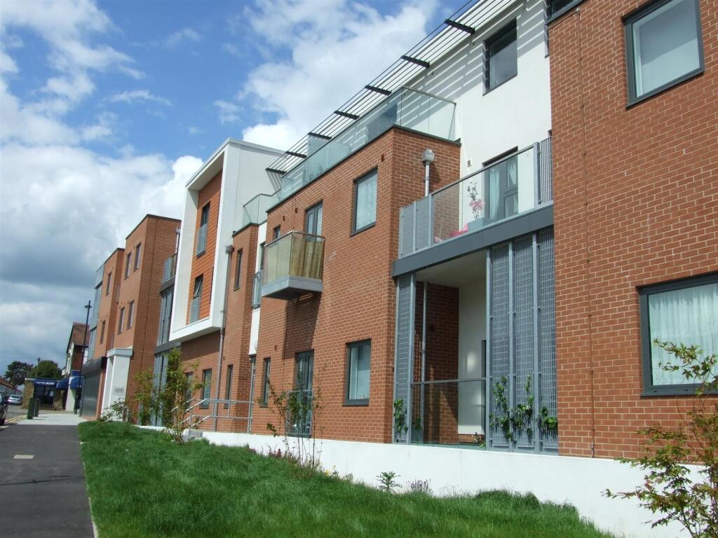 1 bed Apartment for rent in Southend-on-Sea. From Bairstow Eves - Southend-on-Sea