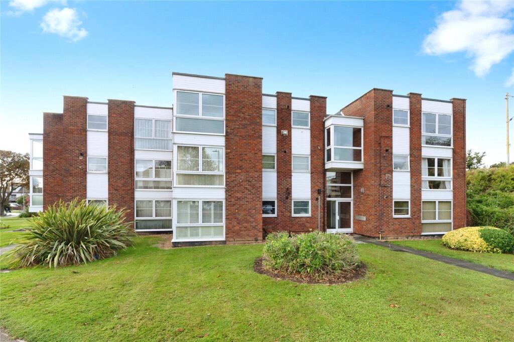 2 bed Apartment for rent in Southend-on-Sea. From Bairstow Eves - Southend-on-Sea