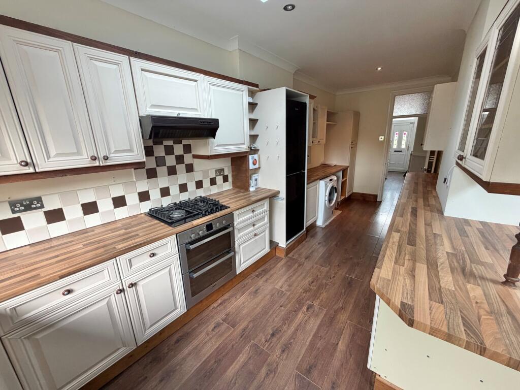 3 bed Detached for rent in Southend-on-Sea. From Bairstow Eves - Southend-on-Sea 3 bed Detached for rent in Southend-on-Sea. From Bairstow Eves - Southend-on-Sea