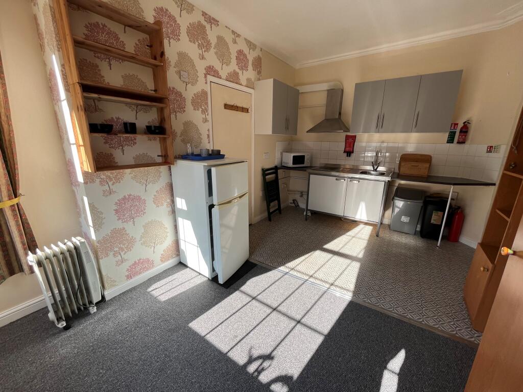 4 bed Studio for rent in Southend-on-Sea. From Bairstow Eves - Southend-on-Sea 4 bed Studio for rent in Southend-on-Sea. From Bairstow Eves - Southend-on-Sea