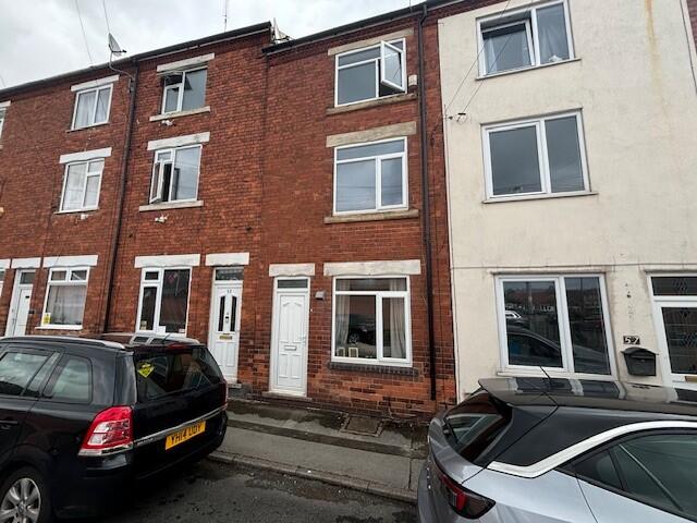 3 bed Mid Terraced House for rent in Sutton in Ashfield. From Bairstow Eves - Sutton in Ashfield