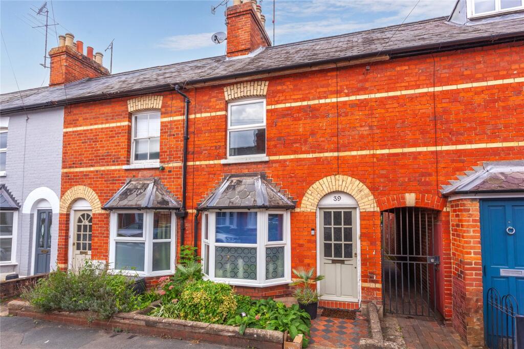 2 bed Mid Terraced House for rent in Henley-on-Thames. From Ballards Estate Agents - Henley On Thames 2 bed Mid Terraced House for rent in Henley-on-Thames. From Ballards Estate Agents - Henley On Thames
