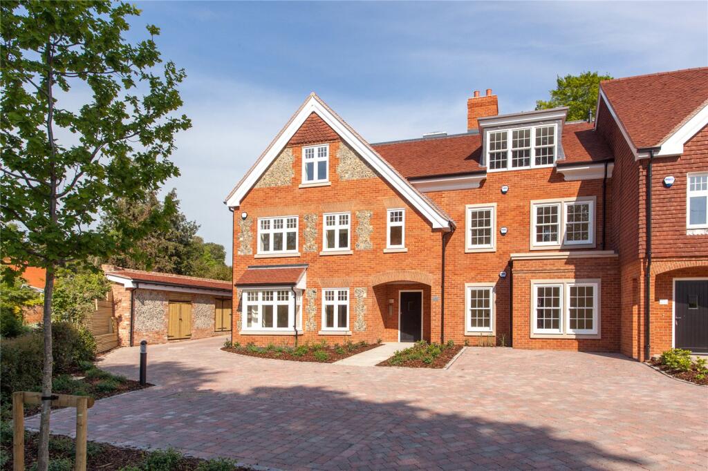 3 bed 1st Floor Flat for rent in Wargrave. From Ballards Estate Agents - Henley On Thames 3 bed 1st Floor Flat for rent in Wargrave. From Ballards Estate Agents - Henley On Thames