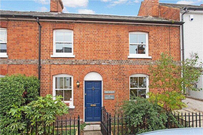 3 bed Mid Terraced House for rent in Henley-on-Thames. From Ballards Estate Agents - Henley On Thames