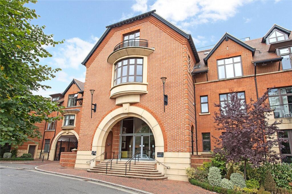 2 bed 1st Floor Flat for rent in Henley-on-Thames. From Ballards Estate Agents - Henley On Thames 2 bed 1st Floor Flat for rent in Henley-on-Thames. From Ballards Estate Agents - Henley On Thames