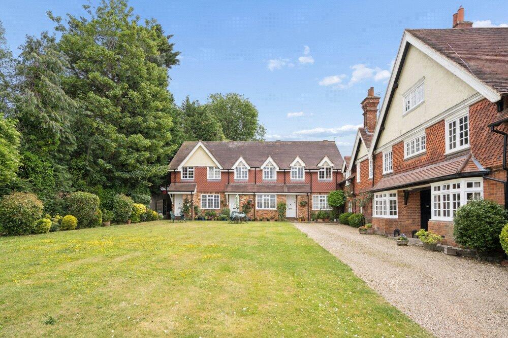 1 bed 1st Floor Flat for rent in Wargrave. From Ballards Estate Agents - Twyford