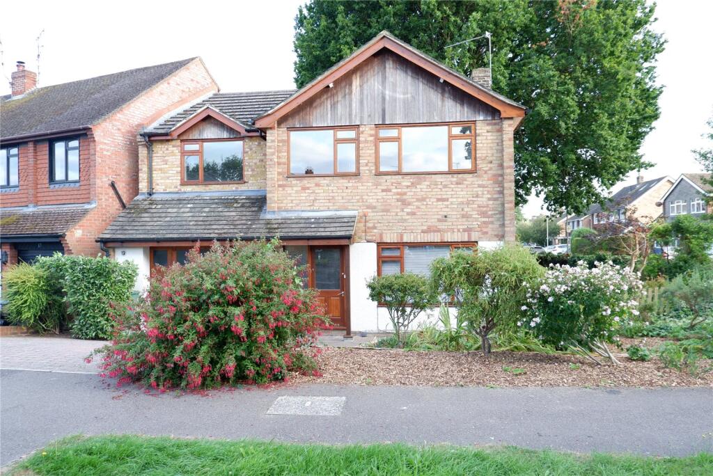 4 bed Detached for rent in Twyford. From Ballards Estate Agents - Twyford 4 bed Detached for rent in Twyford. From Ballards Estate Agents - Twyford