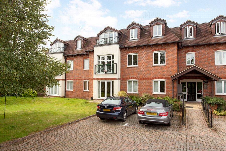 2 bed 1st Floor Flat for rent in Charvil. From Ballards Estate Agents - Twyford 2 bed 1st Floor Flat for rent in Charvil. From Ballards Estate Agents - Twyford