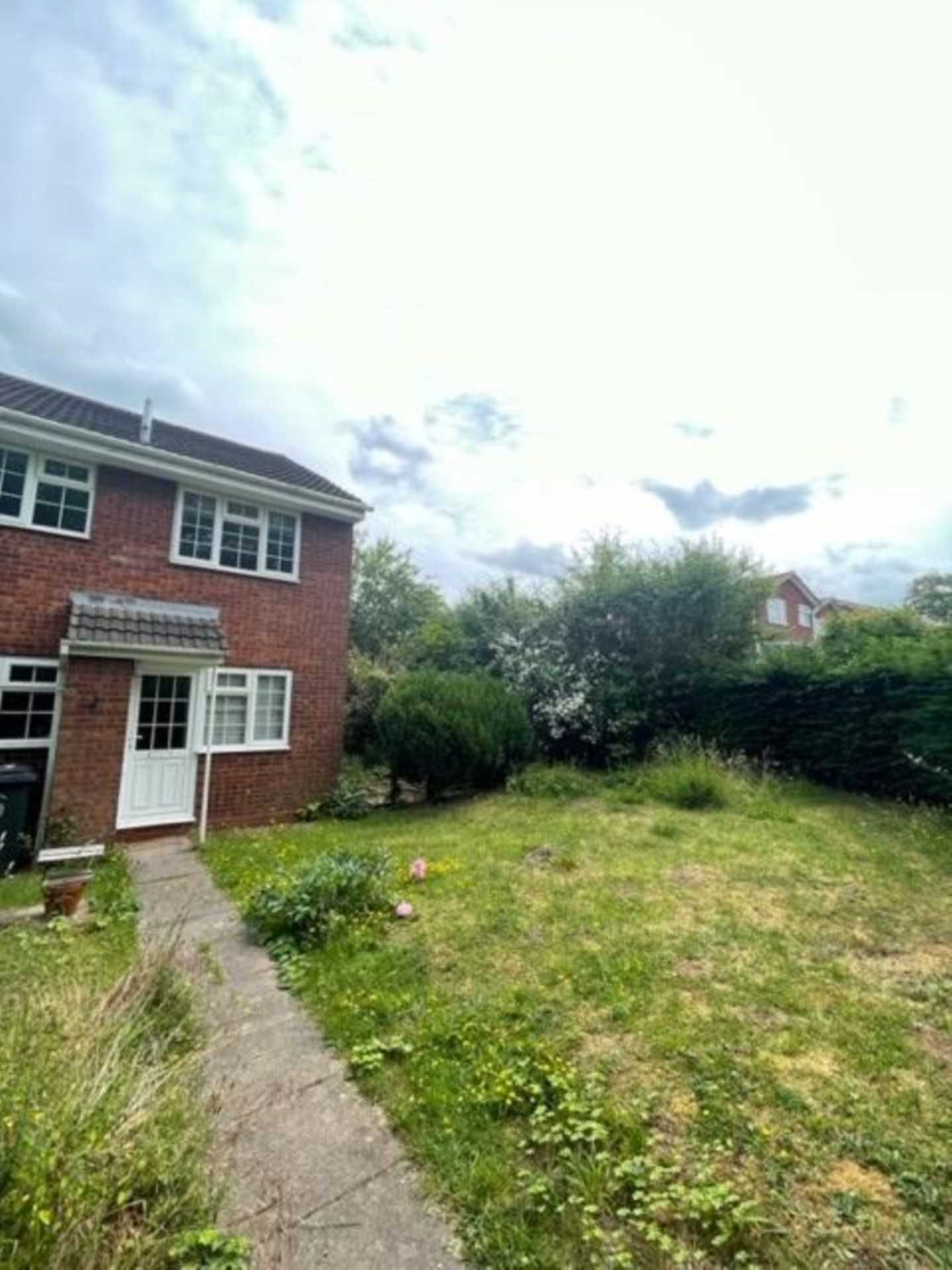 1 bed Town House for rent in Lichfield. From Bergason Estate Agents