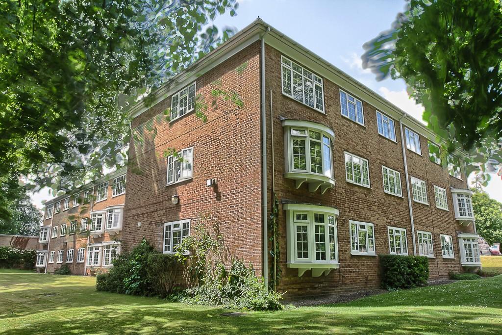 2 bed Apartment for rent in Bramhope. From Blue Residential - Guiseley 2 bed Apartment for rent in Bramhope. From Blue Residential - Guiseley