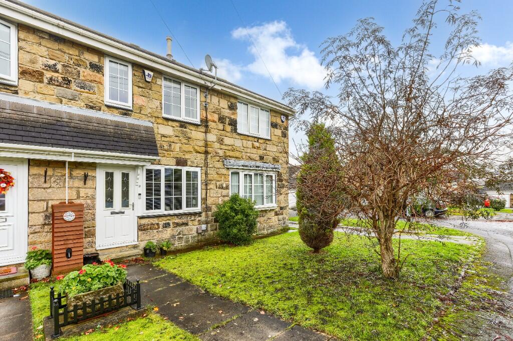 2 bed Town House for rent in Yeadon. From Blue Residential - Guiseley