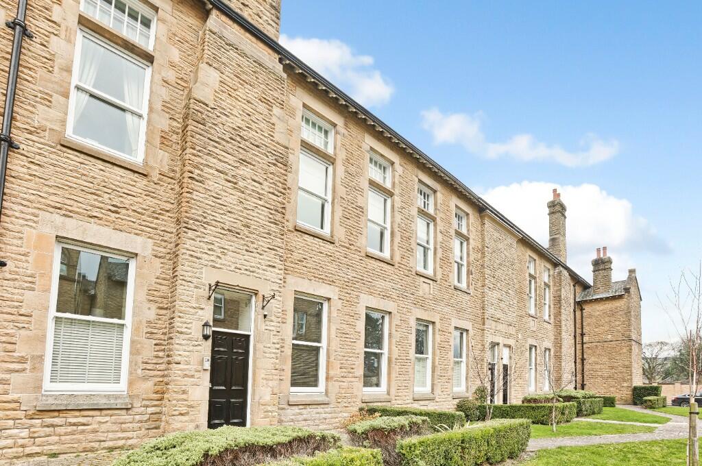 2 bed Apartment for rent in Burley Woodhead. From Blue Residential - Guiseley