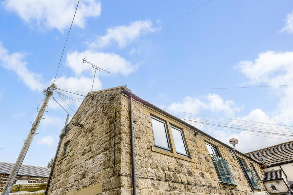 1 bed Apartment for rent in Yeadon. From Blue Residential - Guiseley 1 bed Apartment for rent in Yeadon. From Blue Residential - Guiseley