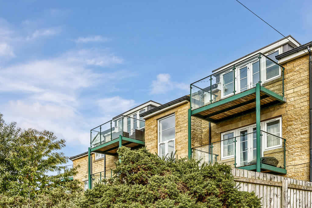 2 bed Apartment for rent in Bradford. From Blue Residential - Guiseley