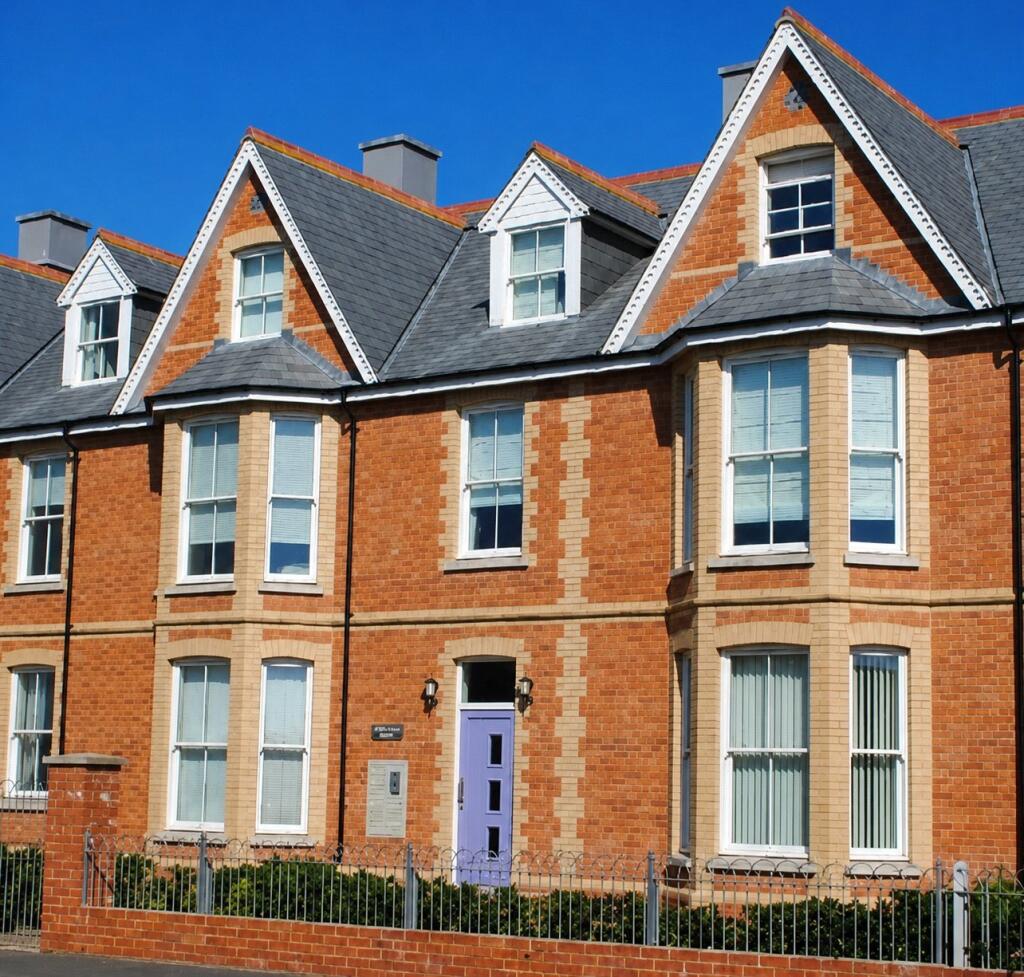 2 bed 1st Floor Flat for rent in Bude. From Bond Oxborough Phillips - Bude
