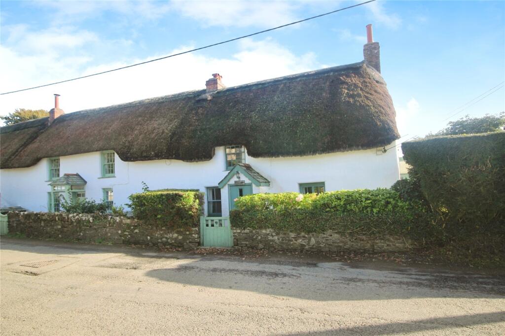2 bed Mid Terraced House for rent in Shop. From Bond Oxborough Phillips - Holsworthy