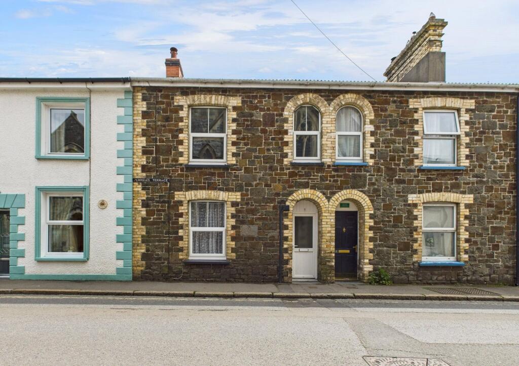 2 bed Mid Terraced House for rent in Holsworthy. From Bond Oxborough Phillips - Holsworthy 2 bed Mid Terraced House for rent in Holsworthy. From Bond Oxborough Phillips - Holsworthy