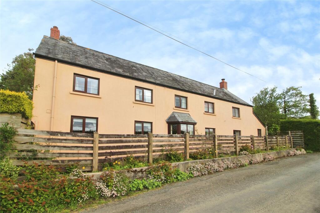 4 bed Detached for rent in Langtree. From Bond Oxborough Phillips - Holsworthy 4 bed Detached for rent in Langtree. From Bond Oxborough Phillips - Holsworthy