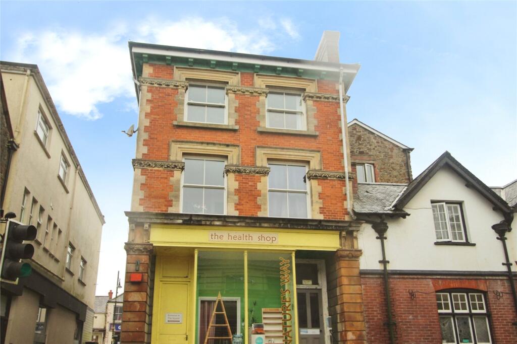 1 bed 1st Floor Flat for rent in Holsworthy. From Bond Oxborough Phillips - Holsworthy