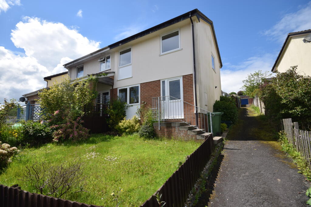 3 bed Detached for rent in Great Torrington. From Bond Oxborough Phillips - Torrington 3 bed Detached for rent in Great Torrington. From Bond Oxborough Phillips - Torrington