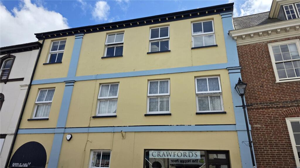 2 bed 1st Floor Flat for rent in Great Torrington. From Bond Oxborough Phillips - Torrington 2 bed 1st Floor Flat for rent in Great Torrington. From Bond Oxborough Phillips - Torrington